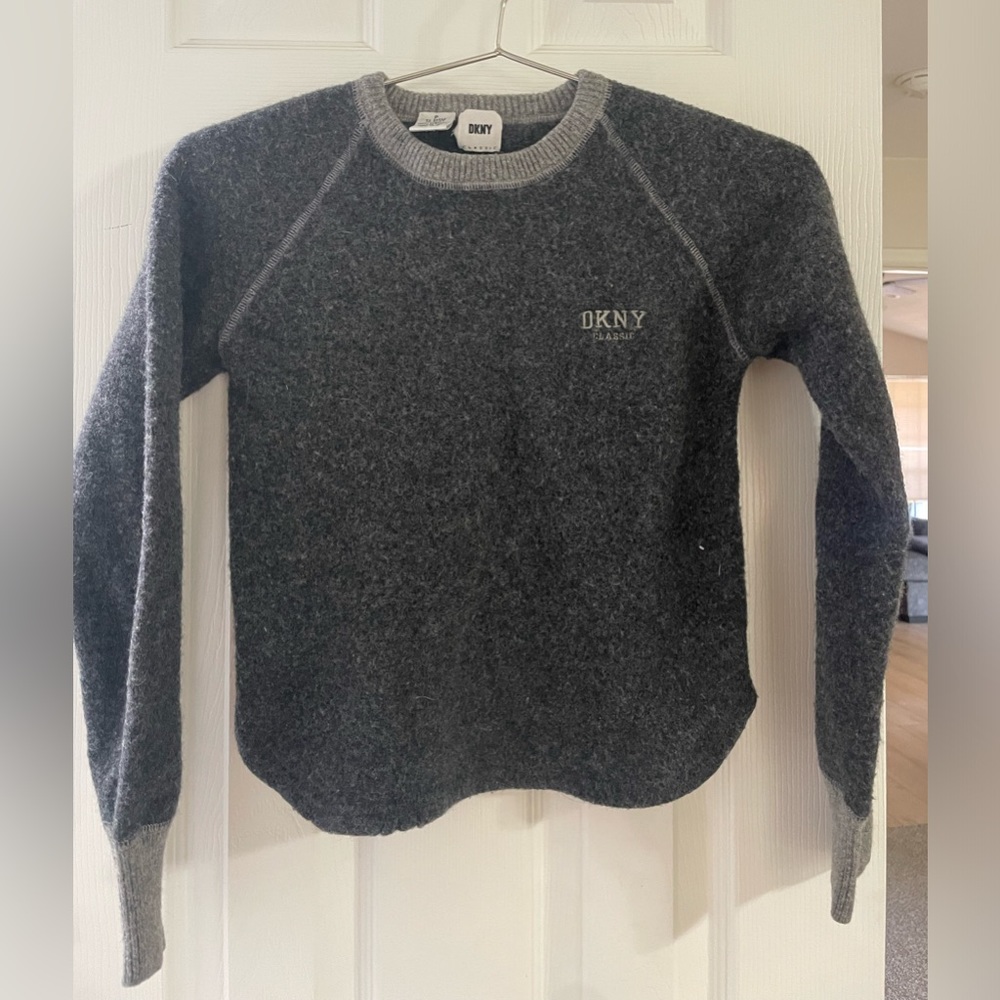 DKNY sweater size XS